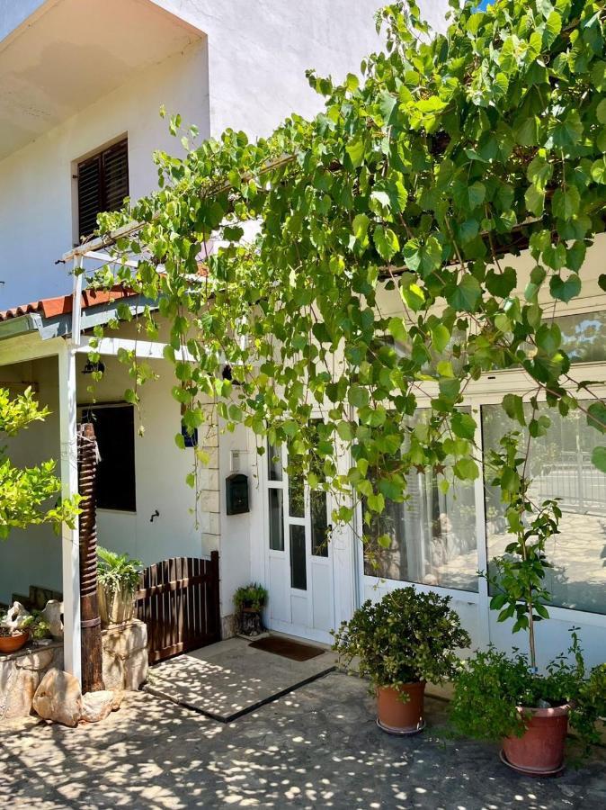 Apartma Gorana Jelsa (Hvar)